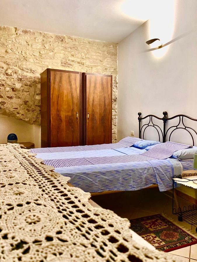 Assisi Anfiteatro Romano Zewnętrze zdjęcie